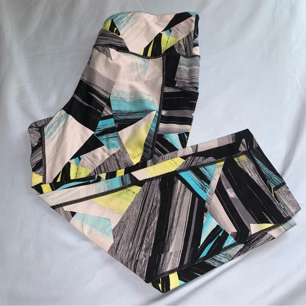 XL Calvin Klein Capris leggings